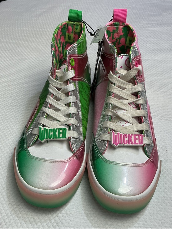 Ground Up Shoes - Wicked Gradient High-Top Sneakers in Pink & Green